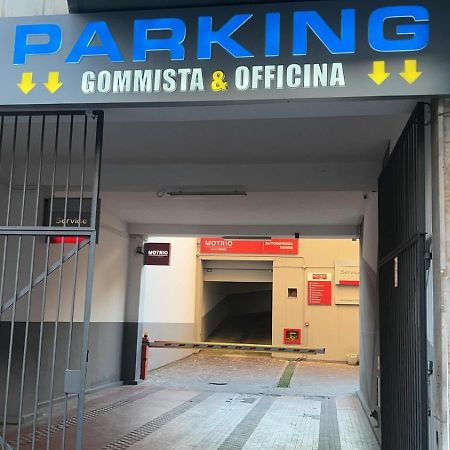 Suite 1,2 Porta Milano Centro Parking Free מראה חיצוני תמונה