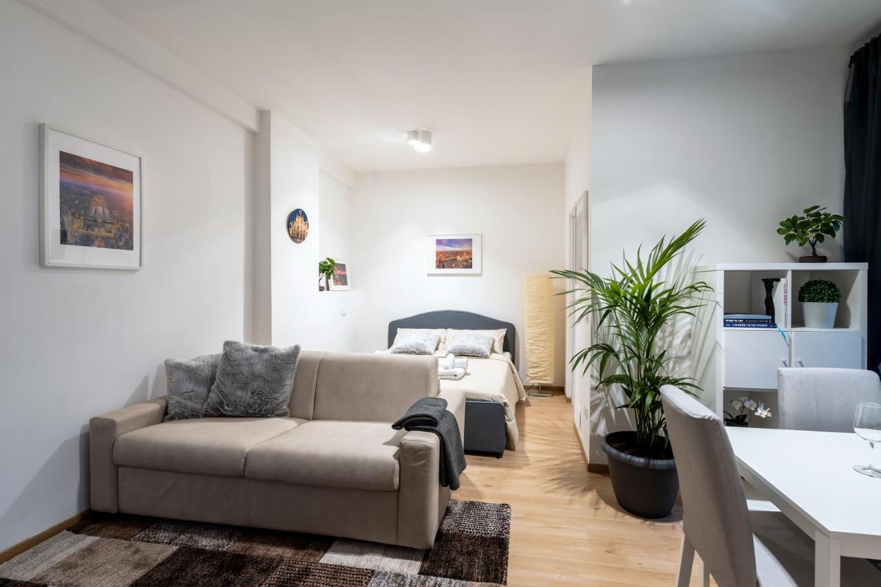 Suite 1,2 Porta Milano Centro Parking Free מראה חיצוני תמונה