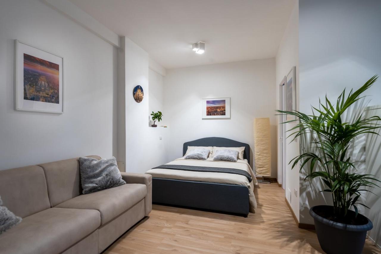 Suite 1,2 Porta Milano Centro Parking Free מראה חיצוני תמונה