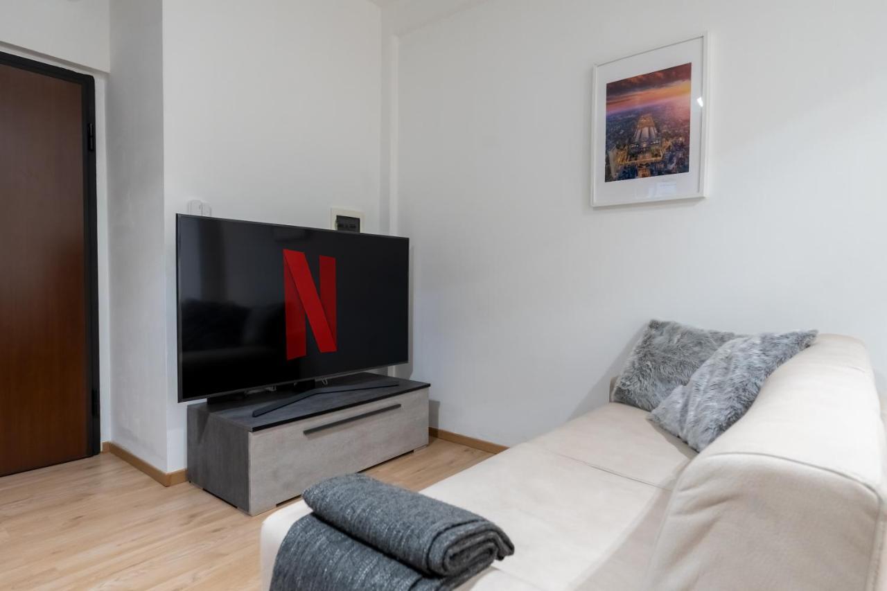 Suite 1,2 Porta Milano Centro Parking Free מראה חיצוני תמונה