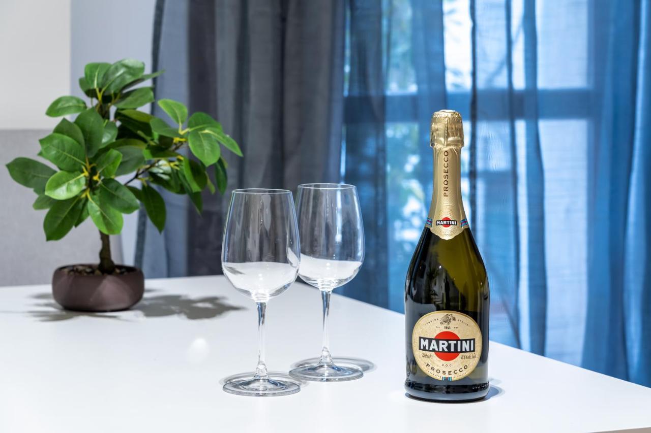 Suite 1,2 Porta Milano Centro Parking Free מראה חיצוני תמונה